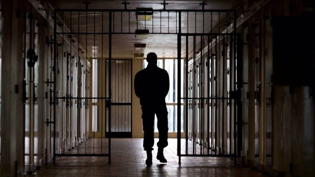 İnfaz koruma memuru olmak isteyenlere müjde! Başvurular başlıyor, şartlar açıklandı 7